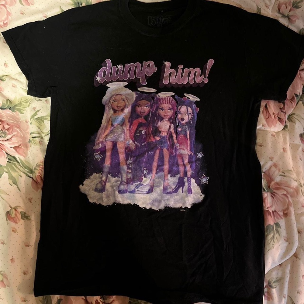 Bratz Tee in a size Small 🎀